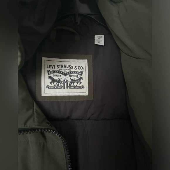 Levis long hooded puffer parka brand new with tag size medium - Picture 9 of 12